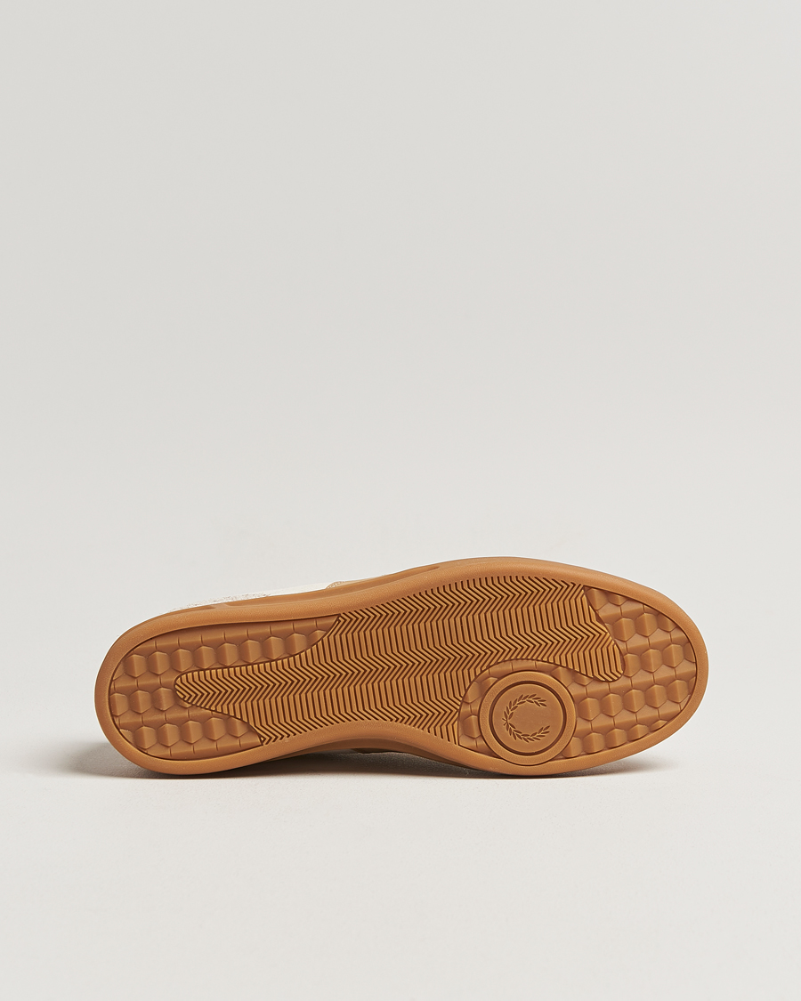Mies | Tennarit | Fred Perry | B4 Suede Sneaker Ecru/Snow White