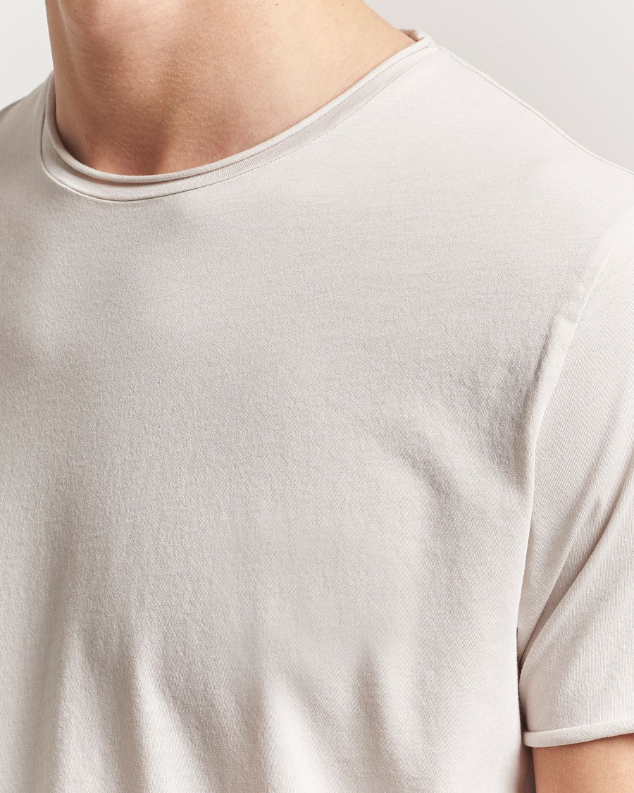 Mies | T-paidat | Filippa K | Roll Neck Crew Neck T-Shirt Chalk Grey