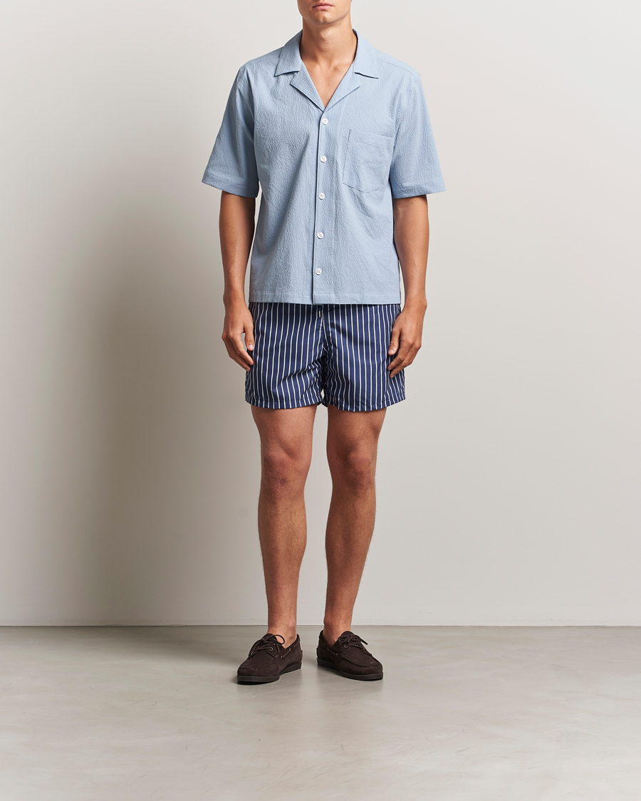 Mies | Uimahousut | Oscar Jacobson | Striped Swimshorts Navy