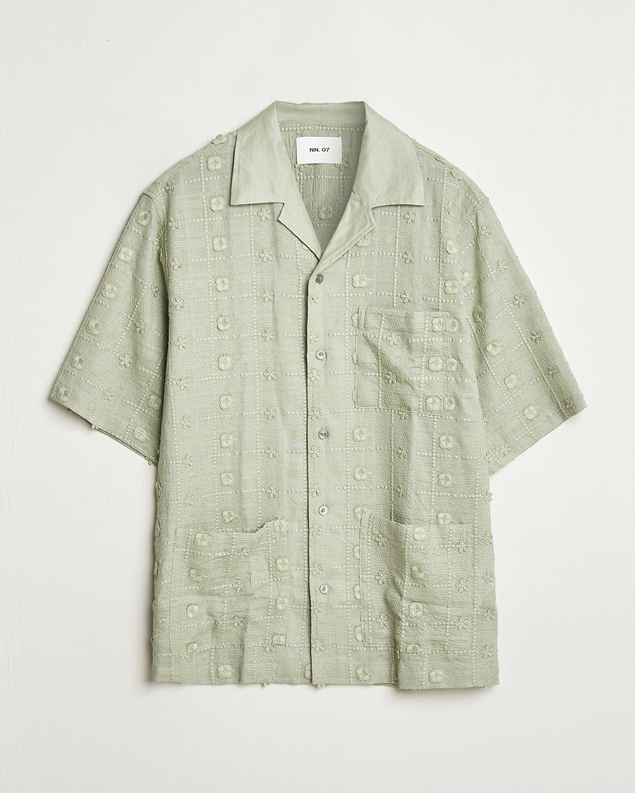 Mies | Kauluspaidat | NN07 | Ben Lyocell Fil-Coupé Embroidery Anglaise Shirt Sage Green