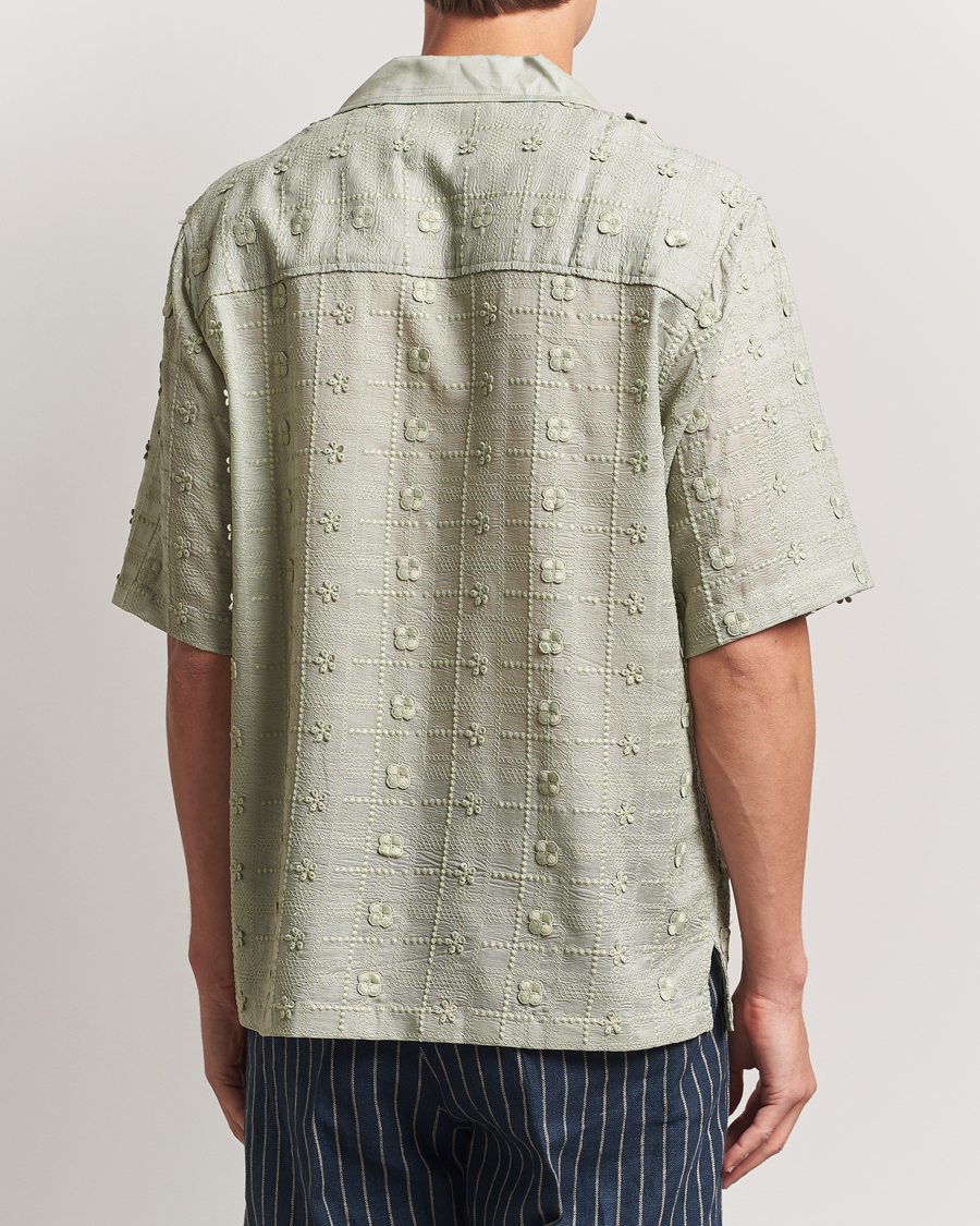 Mies | Kauluspaidat | NN07 | Ben Lyocell Fil-Coupé Embroidery Anglaise Shirt Sage Green
