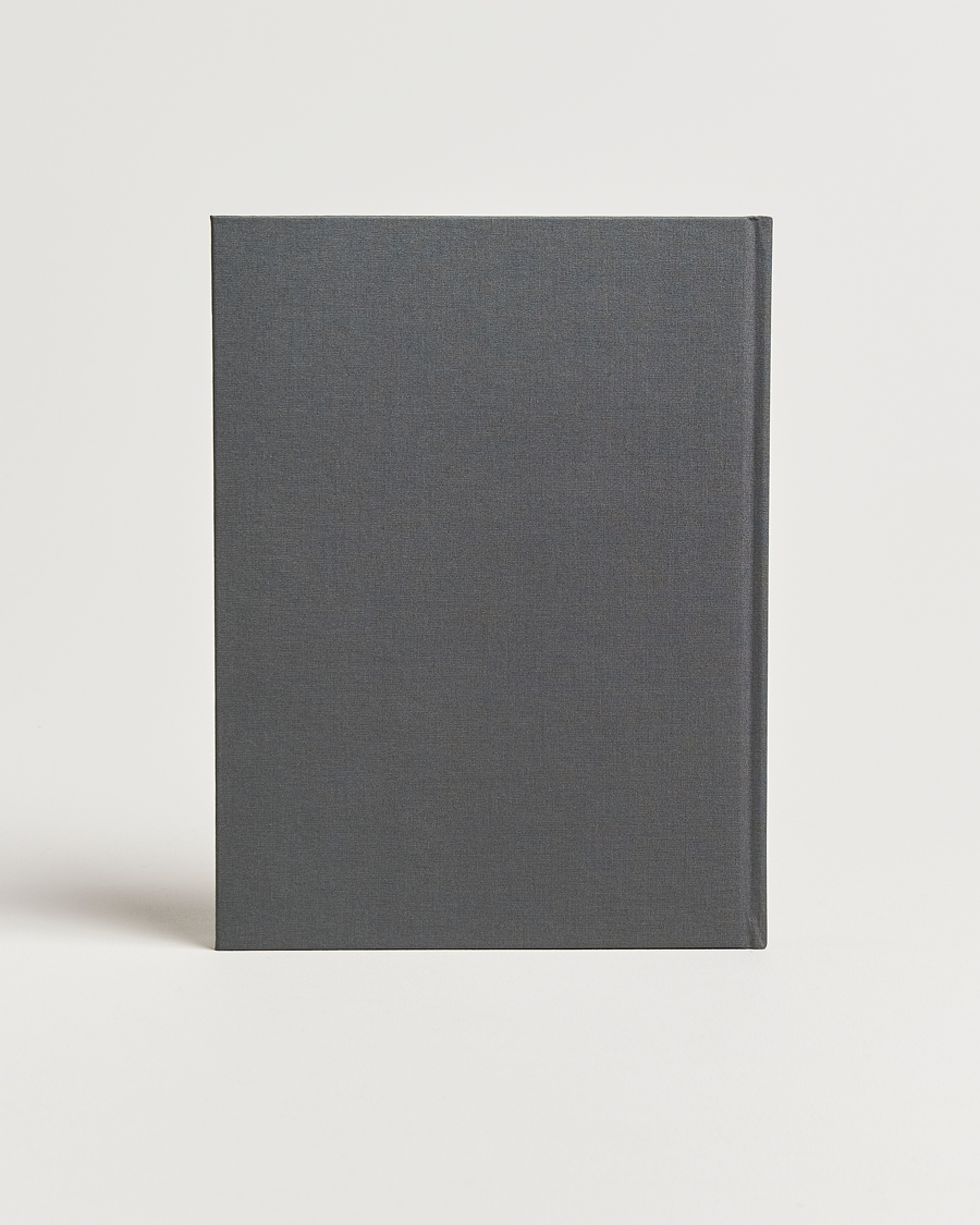 Mies | Kirjat | New Mags | Stone Island Book