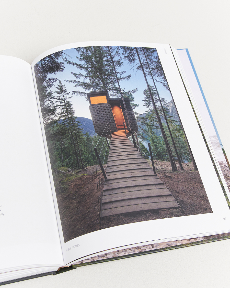 Mies | Kirjat | New Mags | Nordic Homes