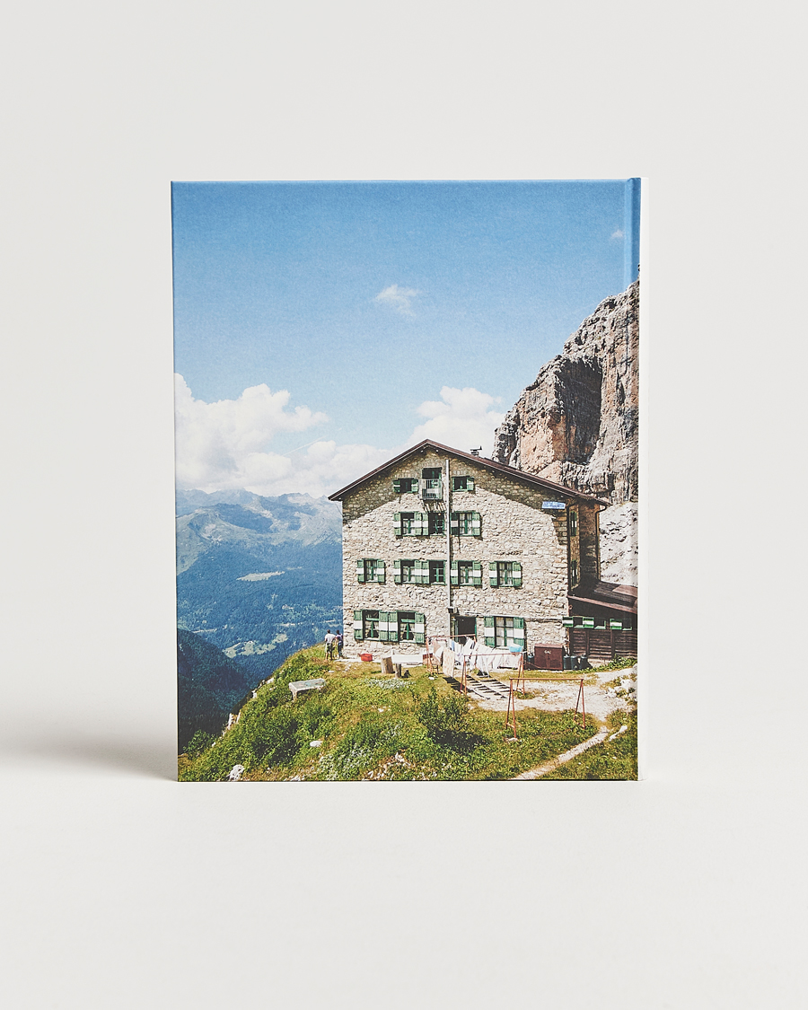 Mies | Kirjat | New Mags | Wanderlust Europe
