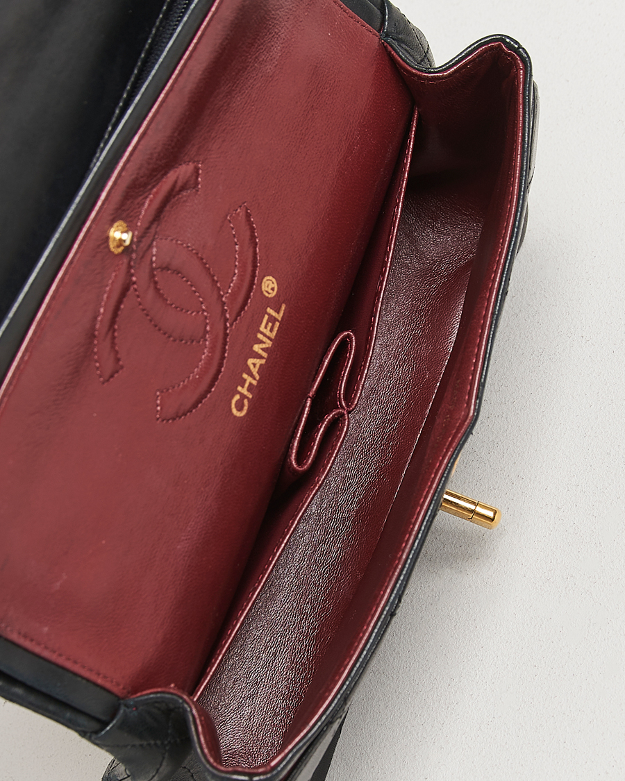 Mies | Chanel Pre-Owned Classic Double Flap Small Lambskin Black | Chanel Pre-Owned | Classic Double Flap Small Lambskin Black