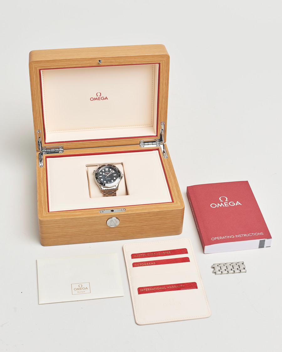 Mies | Omega Pre-Owned Seamaster 300M | Omega Pre-Owned | Seamaster 300M