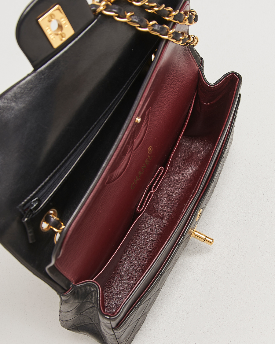 Mies | Chanel Pre-Owned Classic Double Flap Medium Lambskin Black | Chanel Pre-Owned | Classic Double Flap Medium Lambskin Black