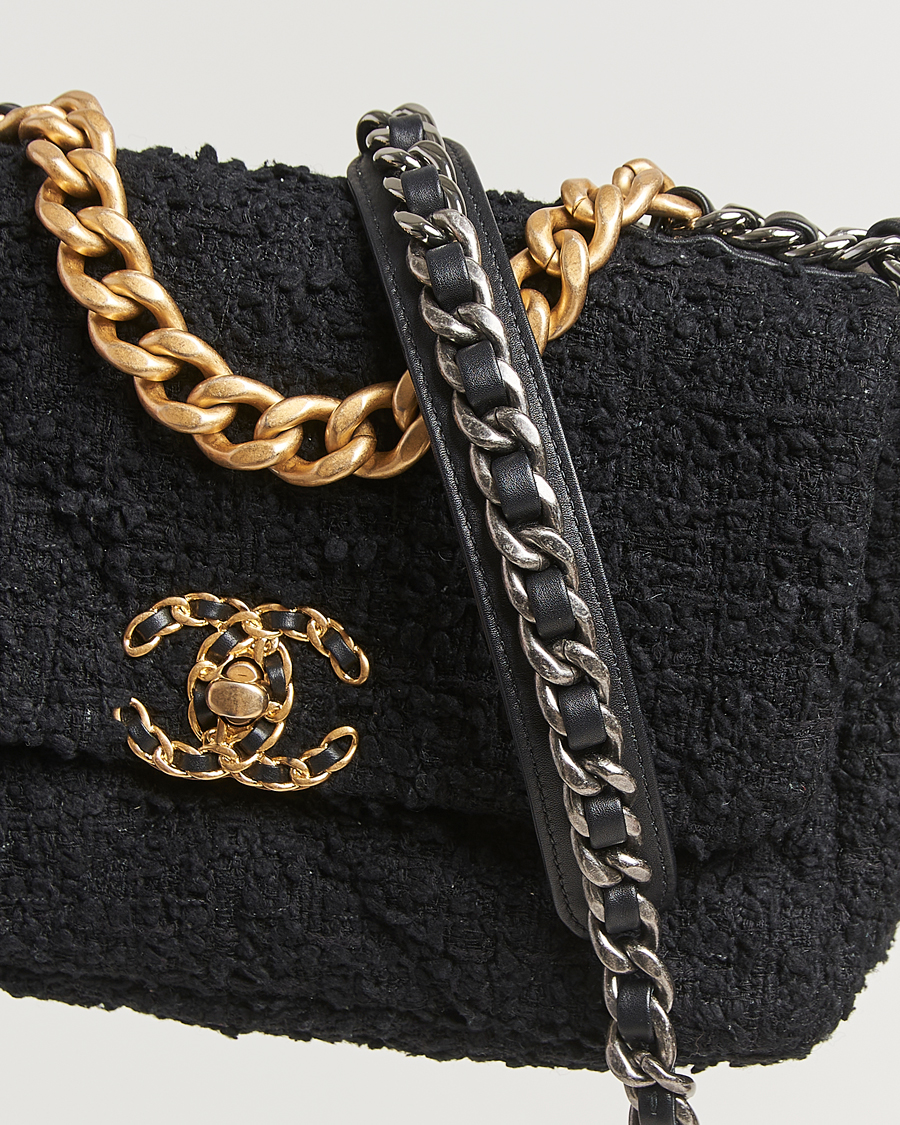 Mies | Chanel Pre-Owned Chanel 19 Tweed Handbag Black | Chanel Pre-Owned | Chanel 19 Tweed Handbag Black