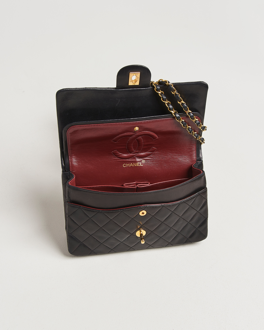 Mies | Chanel Pre-Owned Classic Double Flap Medium Lambskin Black | Chanel Pre-Owned | Classic Double Flap Medium Lambskin Black