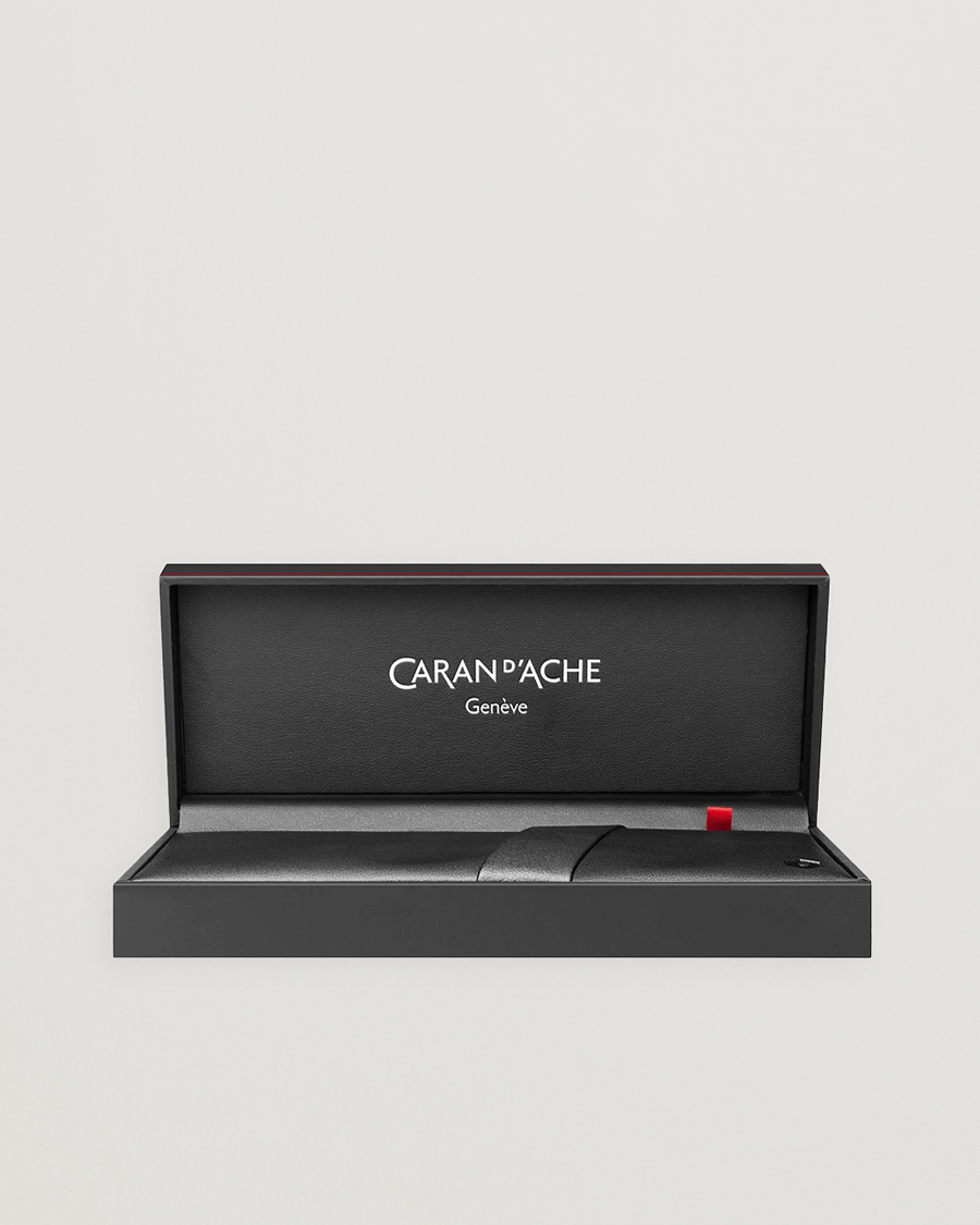 Mies | Kynät | Caran d'Ache | Caran d' Ache Ecridor Retro Rollerball Pen Platinum Coated