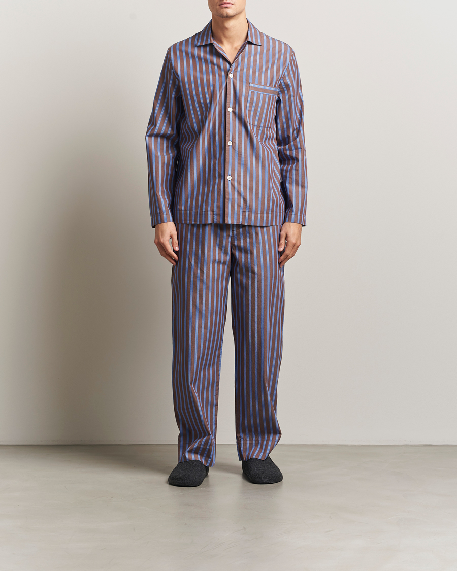 Mies | Yöpuvut ja kylpytakit | Tekla | Poplin Pyjama Shirt Chestnut Stripes