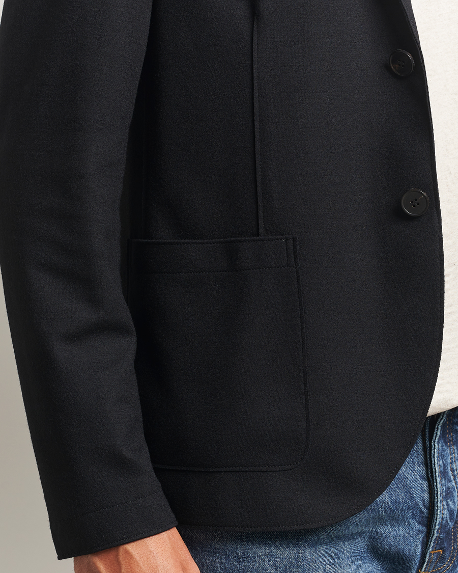 Mies | Pikkutakit | Harris Wharf London | Two Button Superfine Merino Blazer Black