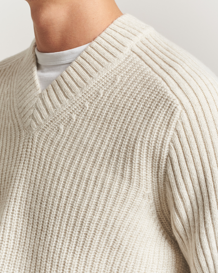 Mies | Puserot | BOSS ORANGE | Karinet Ribbed Wool Knitted V-Neck Light Beige