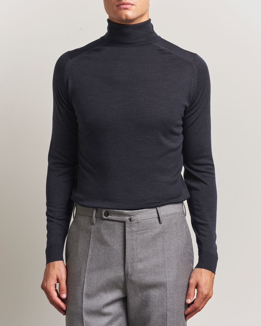 Mies | Puserot | John Smedley | Cherwell Extra Fine Merino Rollneck Hepburn Smoke