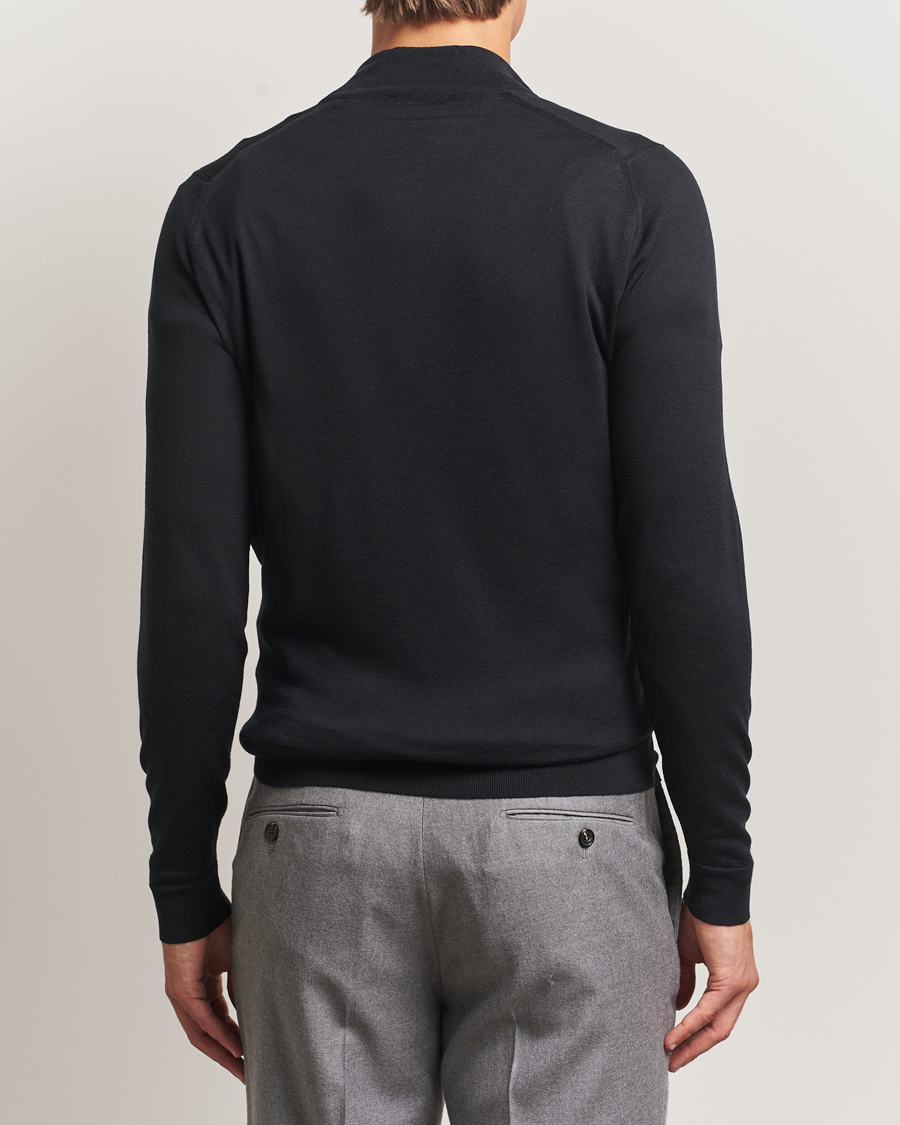 Mies | Puserot | John Smedley | Barrow Extra Fine Merino Half Zip Black