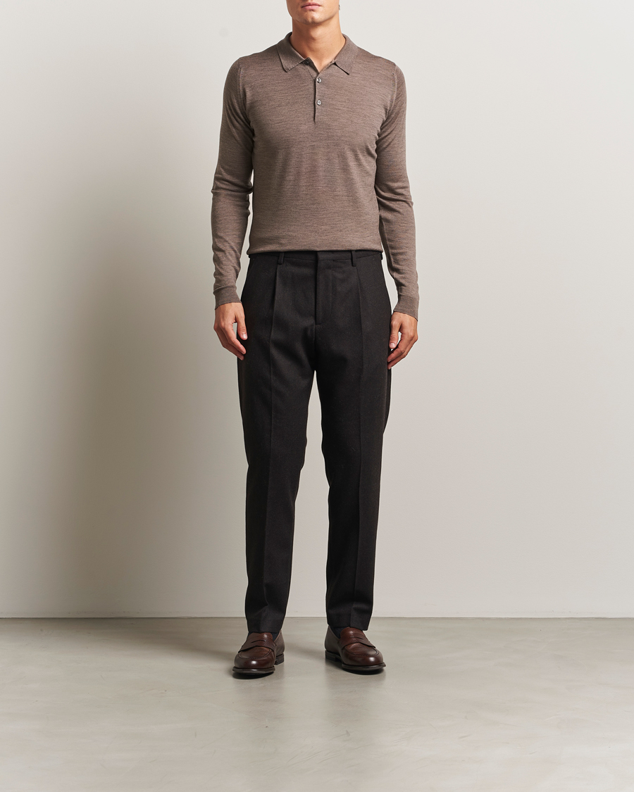 Mies | Puserot | John Smedley | Belper Extra Fine Merino Polo Pullover Mushroom Brown