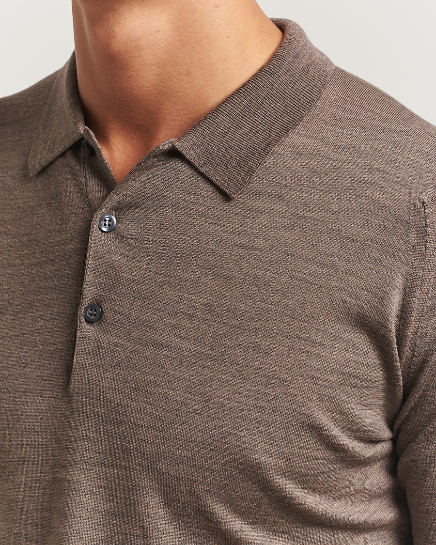Mies | Puserot | John Smedley | Belper Extra Fine Merino Polo Pullover Mushroom Brown