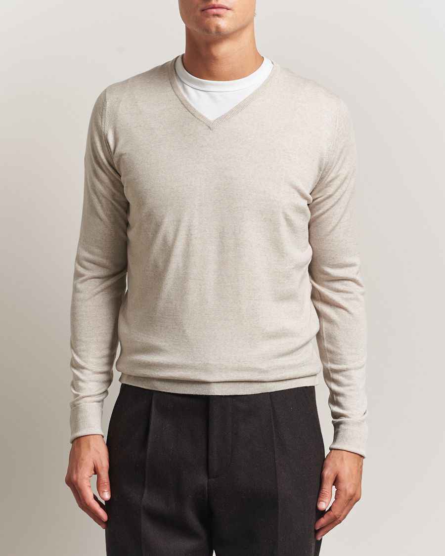 Mies | Puserot | John Smedley | Bobby Extra Fine Merino V-Neck Pullover Grey Fleece