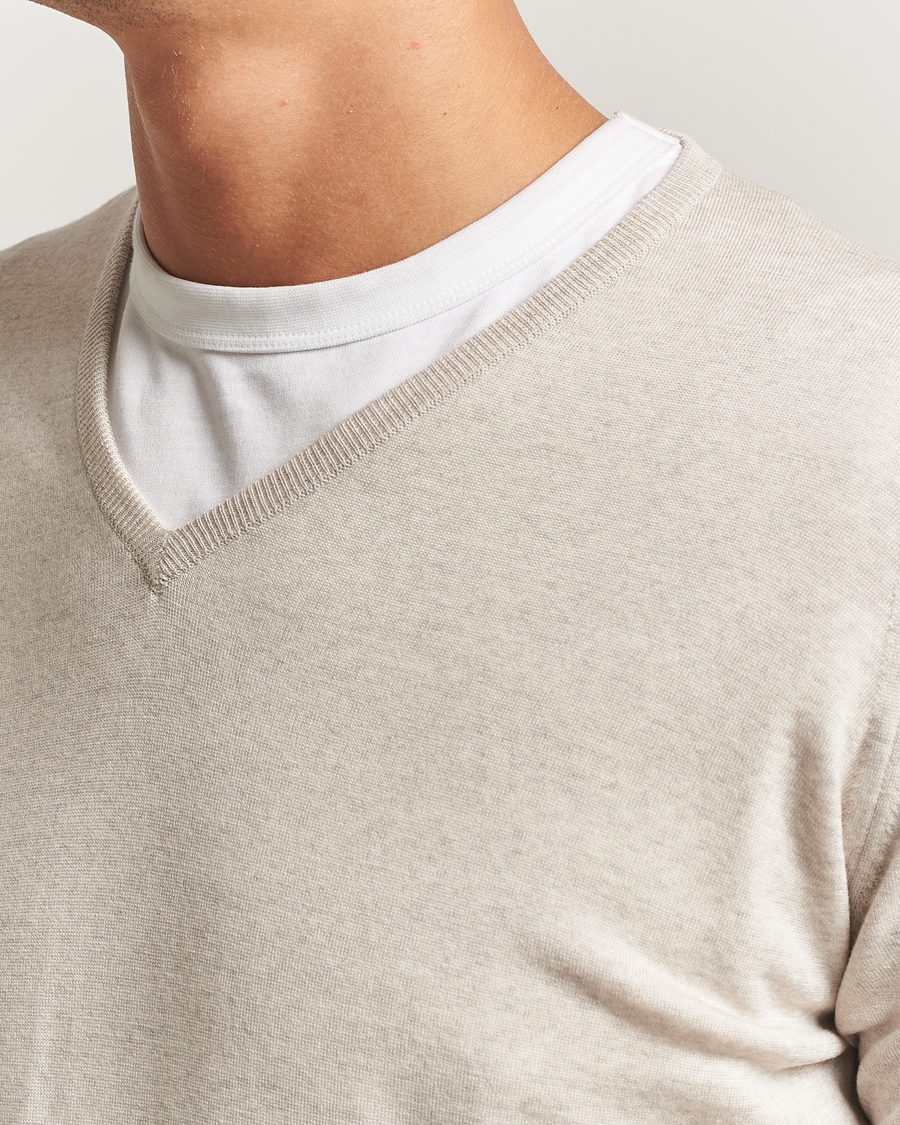 Mies | Puserot | John Smedley | Bobby Extra Fine Merino V-Neck Pullover Grey Fleece