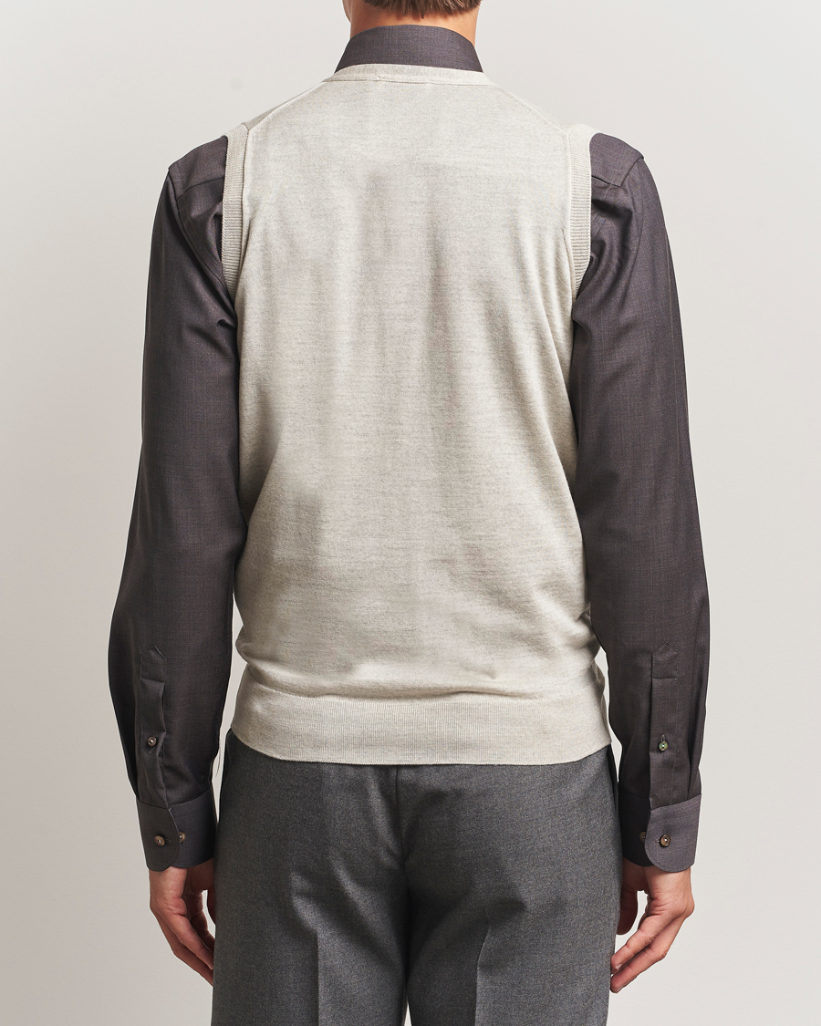 Mies | Puserot | John Smedley | Huntswood Slim Fit Waistcoat Grey Fleece