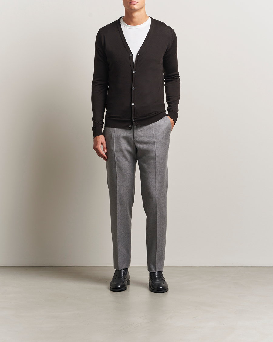 Mies | Puserot | John Smedley | Petworth Extra Fine Merino Cardigan Faulkner Brown