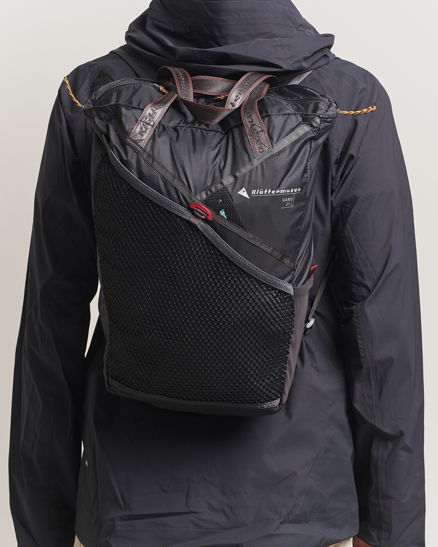 Mies | Laukut | Klättermusen | Gand Bag 23L Raven