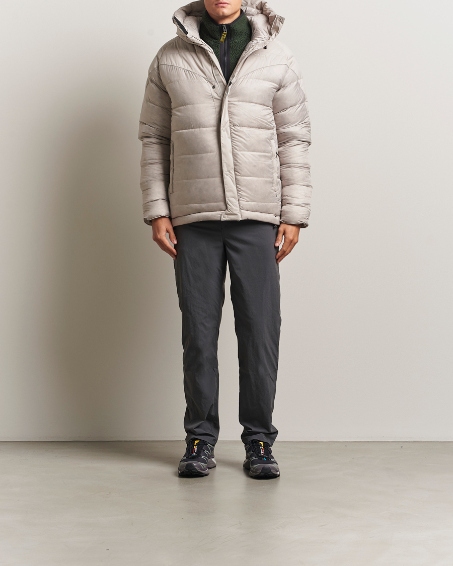 Mies | Takit | Klättermusen | Bore 3.0 Padded Jacket Dove Grey