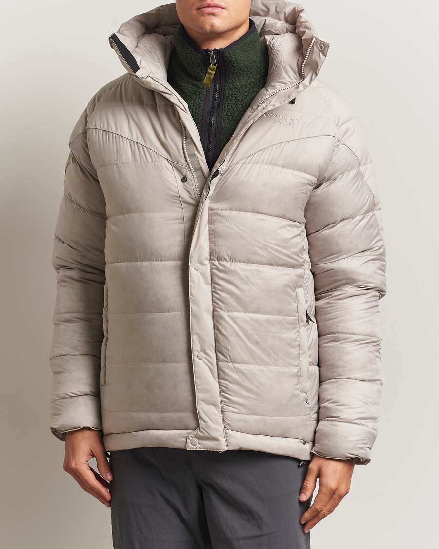 Mies | Takit | Klättermusen | Bore 3.0 Padded Jacket Dove Grey