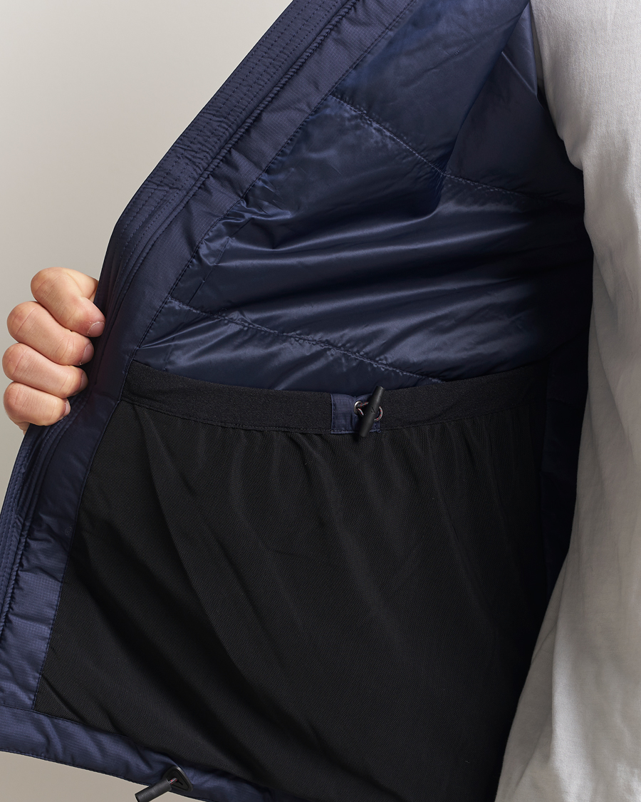 Mies | Takit | Klättermusen | Urd Hood Jacket Dark Hights