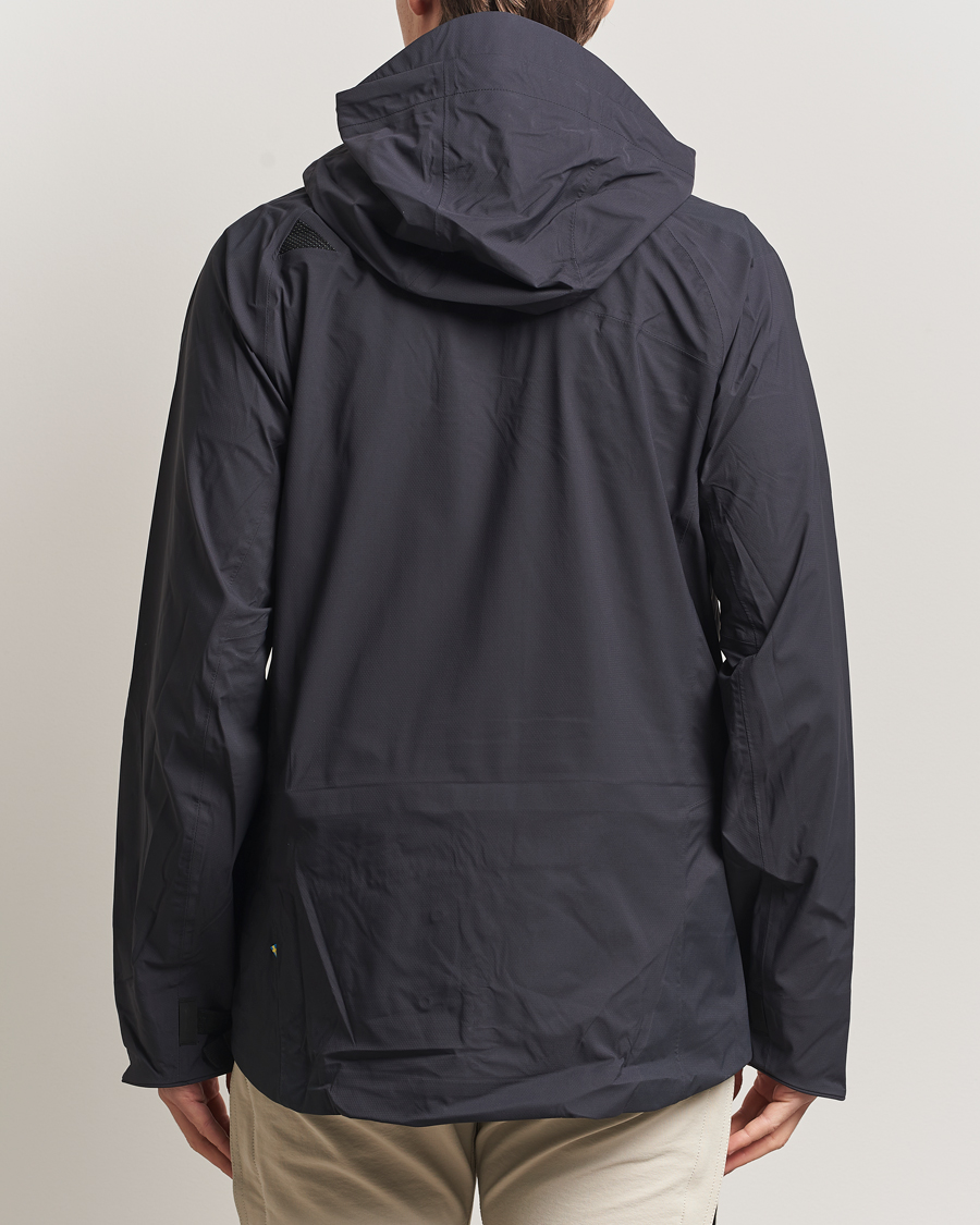 Mies | Takit | Klättermusen | Svalinn Hood Jacket Black