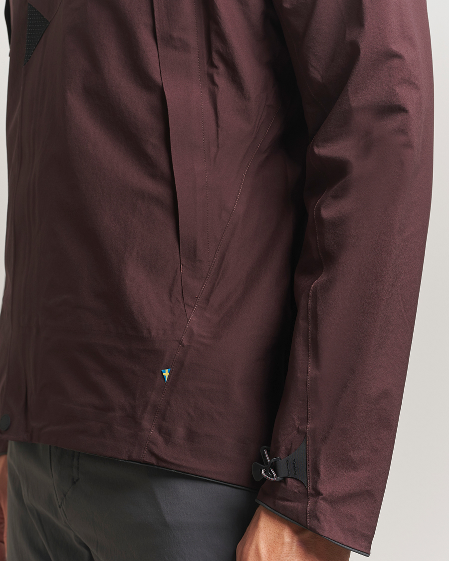 Mies | Takit | Klättermusen | Asynja Lightweight Waterproof Jacket Amanth Red