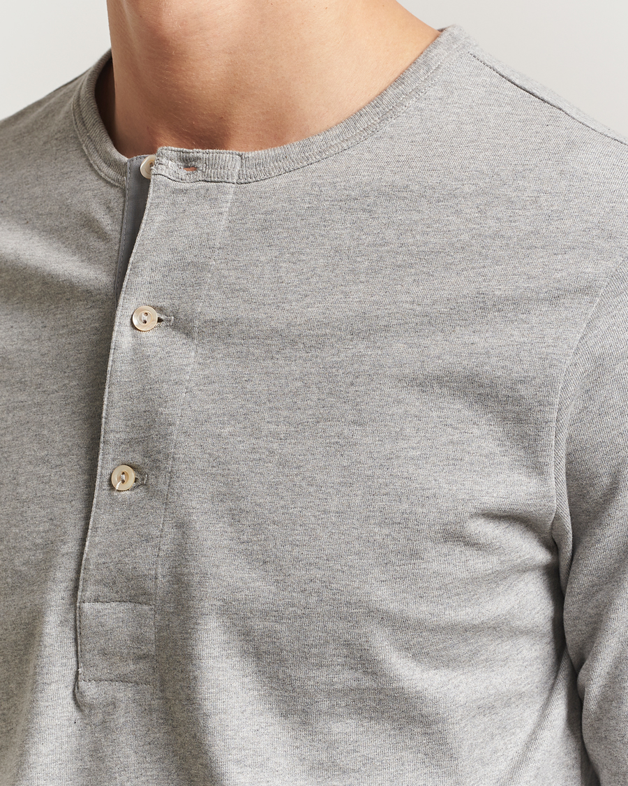 Mies | Puserot | Merz b. Schwanen | Classic Fit Sturdy Organic Cotton Henley Grey Melange