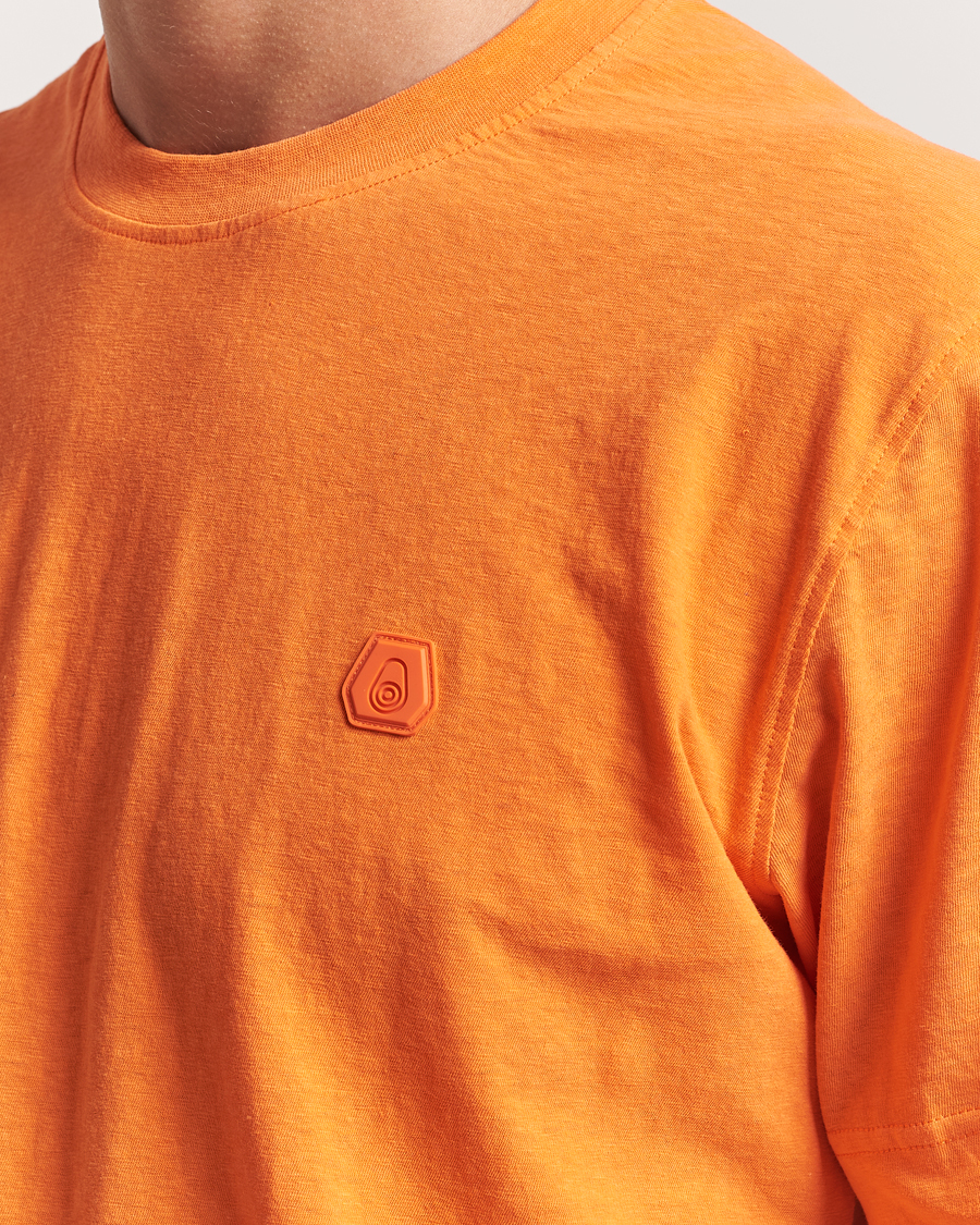 Mies | T-paidat | Sail Racing | Tornado Crew Neck T-Shirt Fire Orange