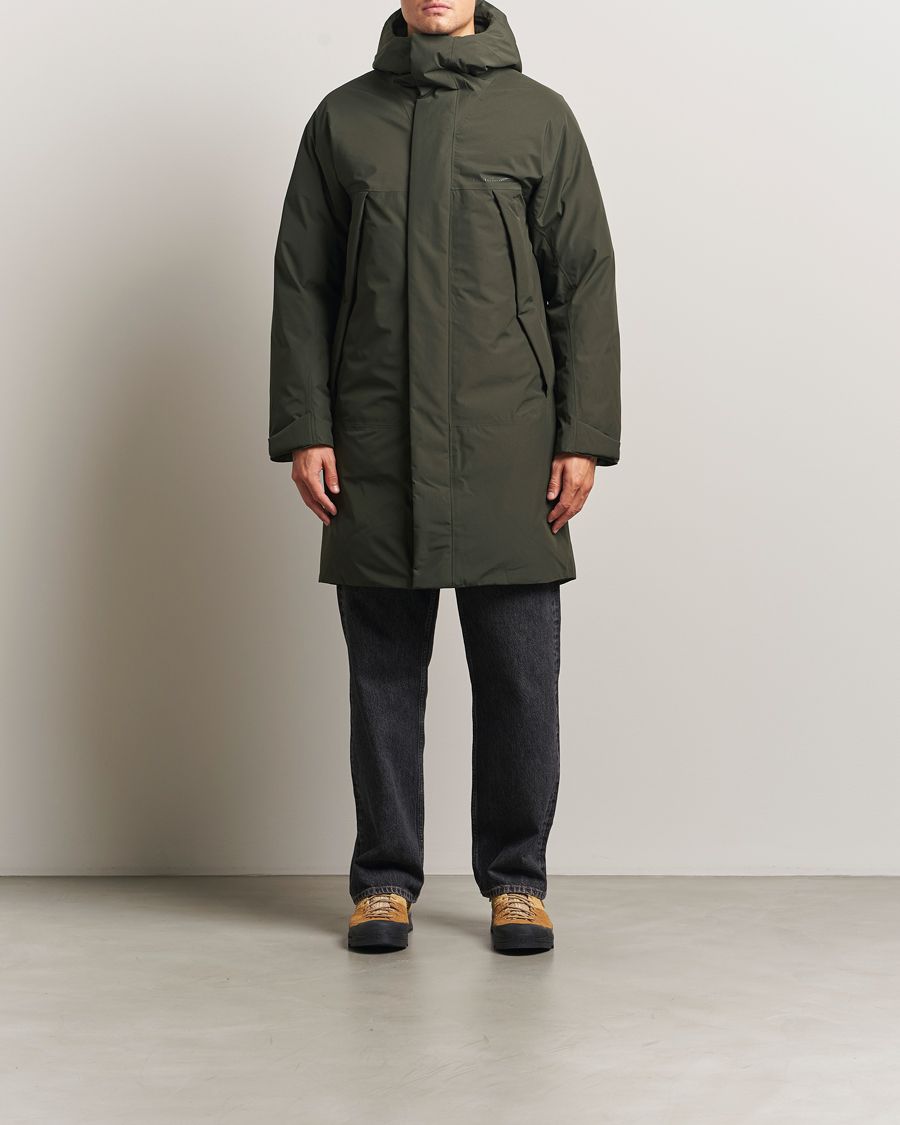 Mies | Takit | Peak Performance | Treeline Down Parka Olive Extreme