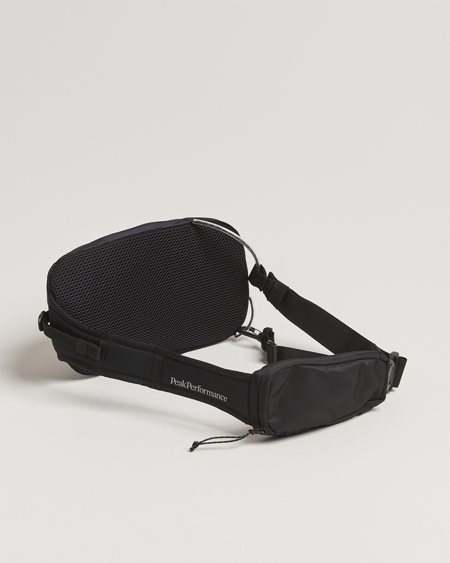 Mies | Laukut | Peak Performance | Peak PerformanceOutdoor Sling BagBlack