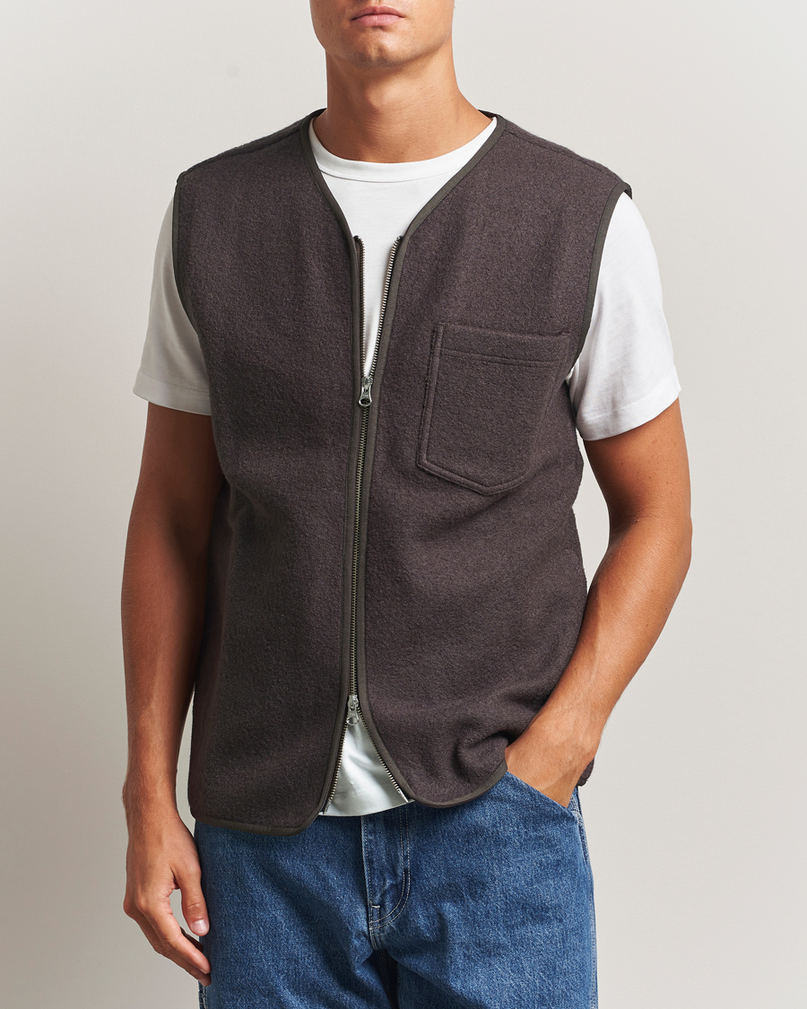 Mies | Takit | Samsøe Samsøe | Hannes Boiled Wool Vest Turkish Coffee