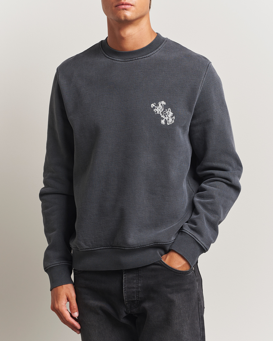 Mies | Puserot | Samsøe Samsøe | Phil Printed Crew Neck Sweatshirt Washed Black