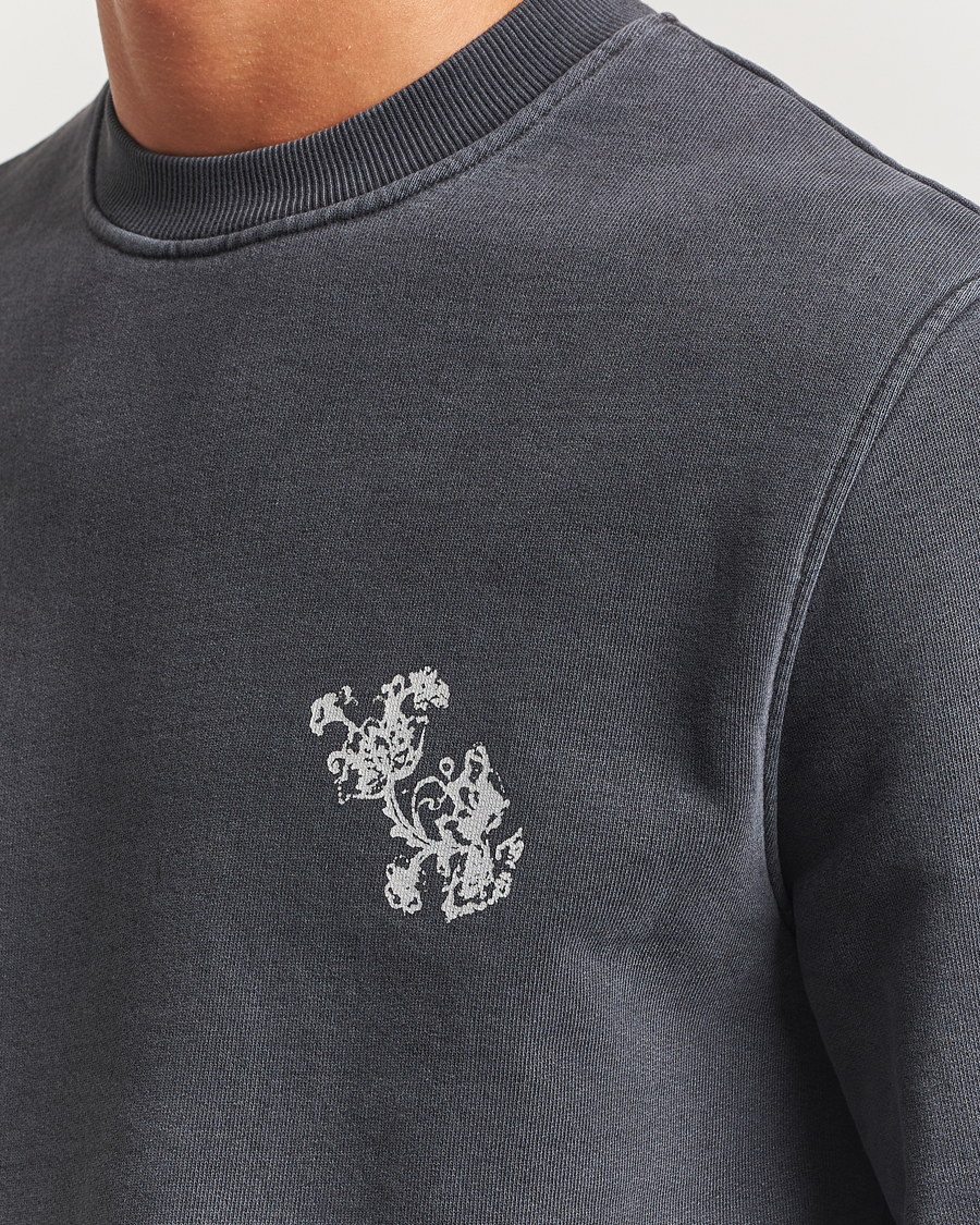Mies | Puserot | Samsøe Samsøe | Phil Printed Crew Neck Sweatshirt Washed Black