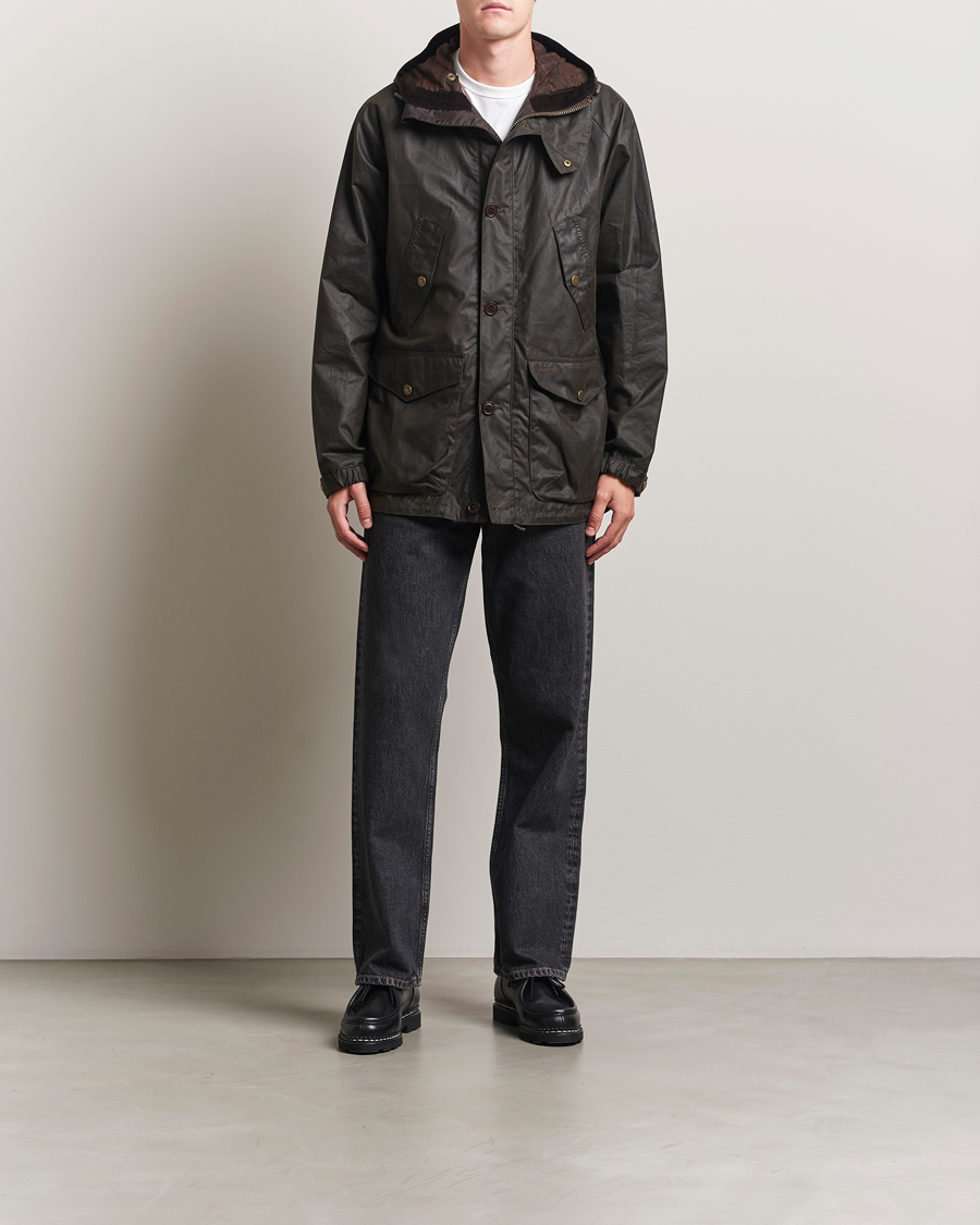Mies | Takit | Barbour Heritage | Re-Engineered Endurance Mountain Wax Parka Olive