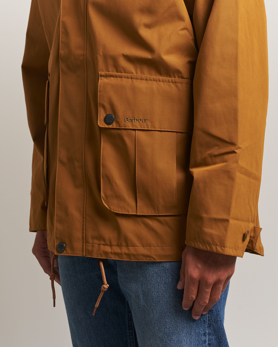 Mies | Takit | Barbour Heritage | Re-Engineered Wading Spey Showerproof Jacket Bronze Brown