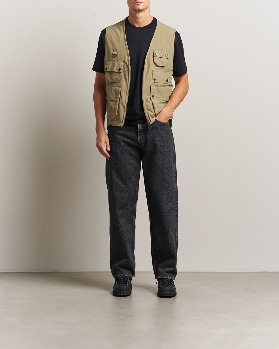 Mies | Ulkoliivit | Barbour Heritage | Utility Editor Casual Vest British Khaki