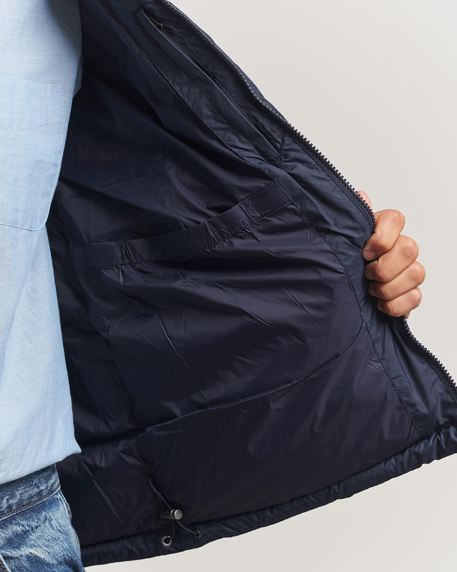 Mies | Takit | Gant | The Active Cloud Down Jacket Evening Blue