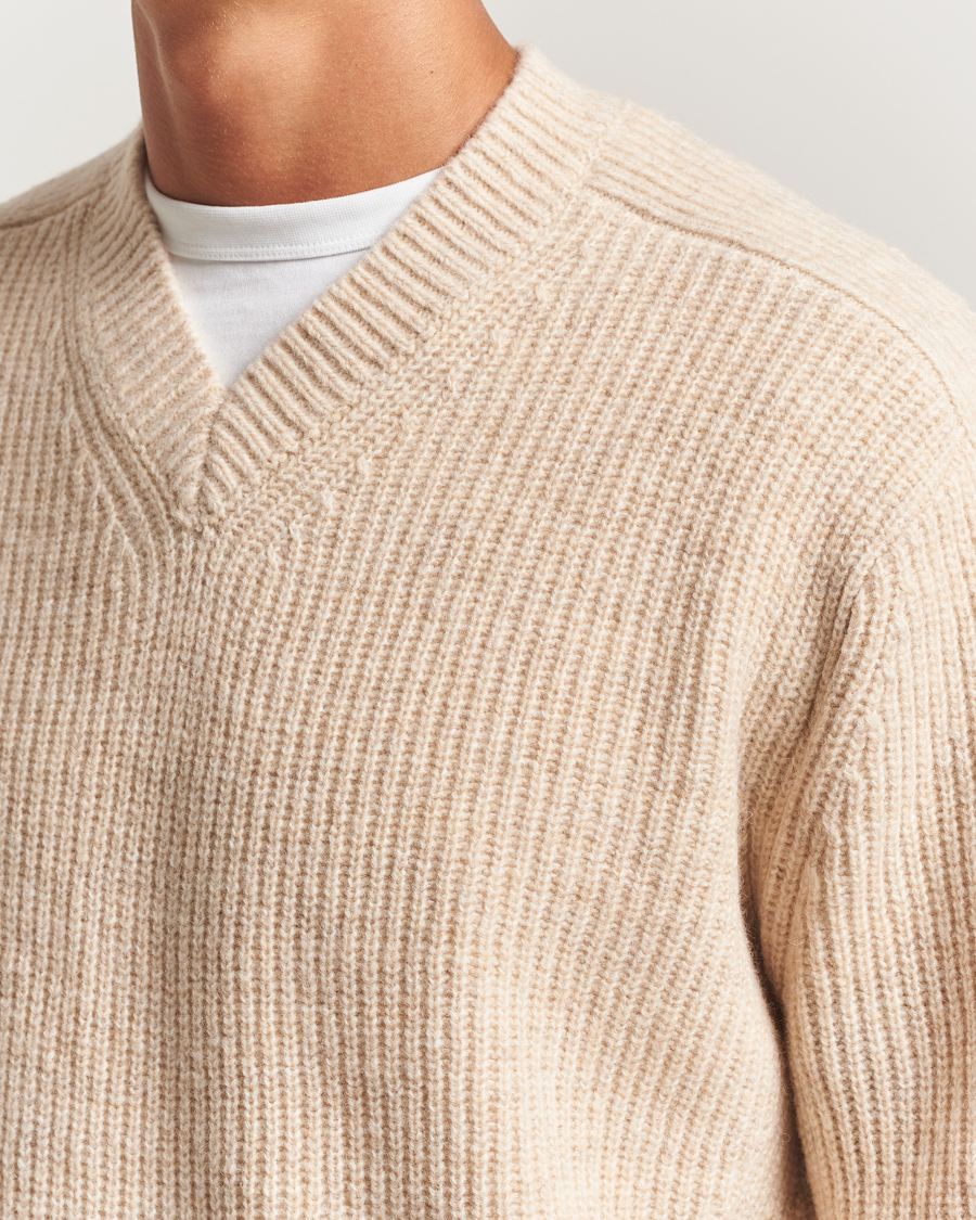Mies | Puserot | J.Lindeberg | Vitor Wool Heavy Knitted V-Neck Moonbeam Melange