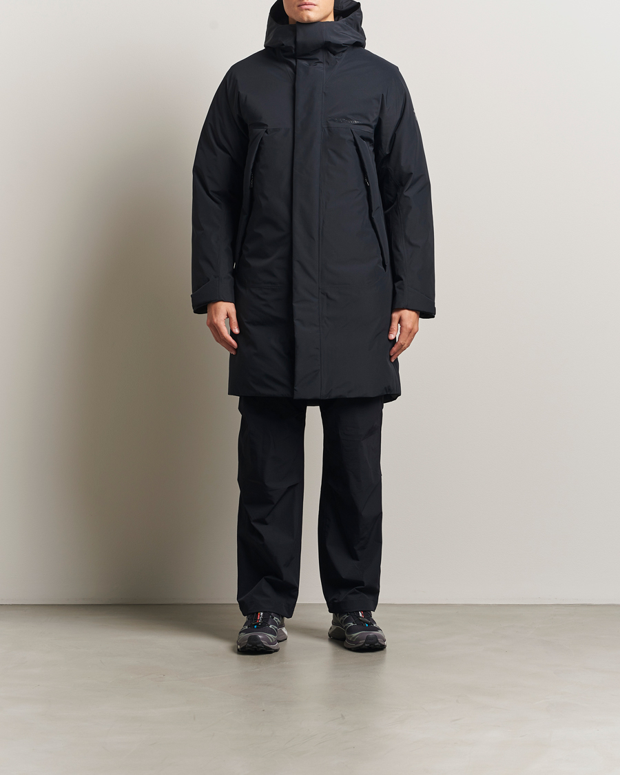 Mies | Takit | Peak Performance | Treeline Down Parka Black