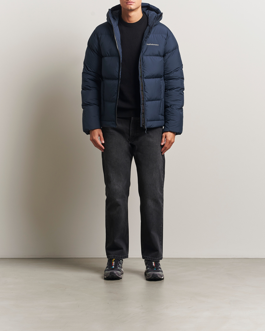 Mies | Takit | Peak Performance | Rivel Down Hooded Jacket Blue Shadow