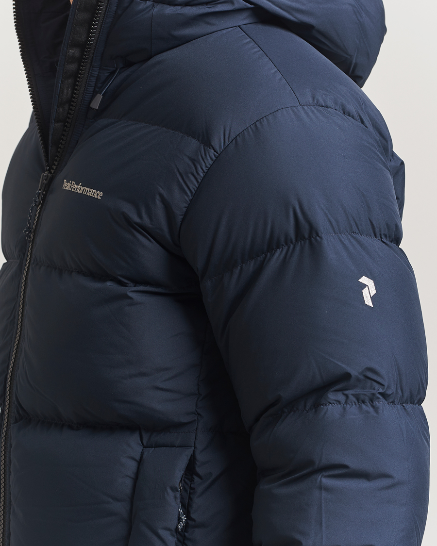 Mies | Takit | Peak Performance | Rivel Down Hooded Jacket Blue Shadow