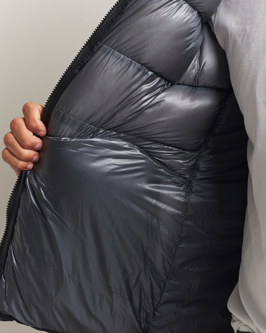 Mies | Takit | Peak Performance | Helium Diamond Fused Hooded Down Jacket Black/Antarctica