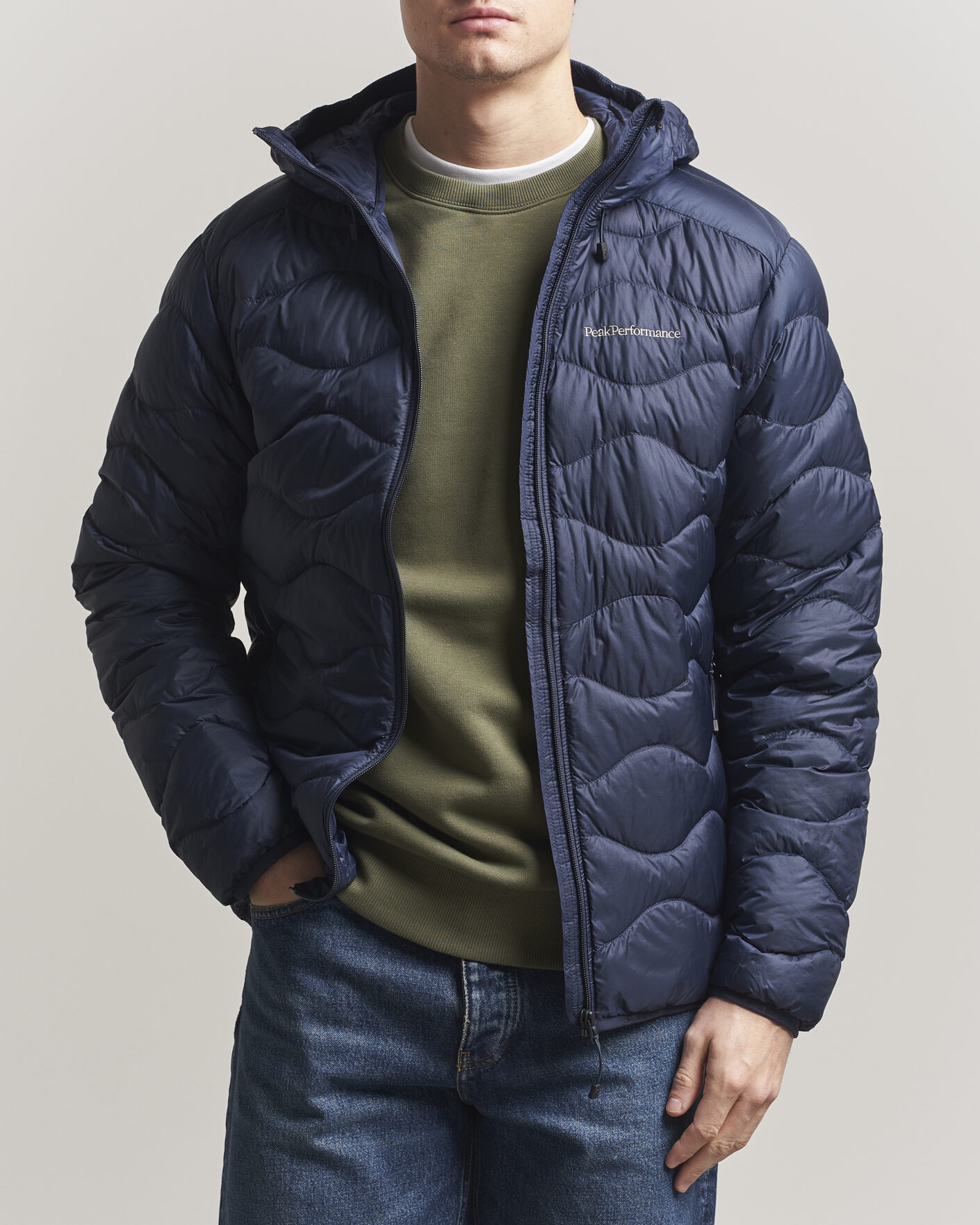 Mies | Takit | Peak Performance | Helium Down Hooded Jacket Blue Shadow