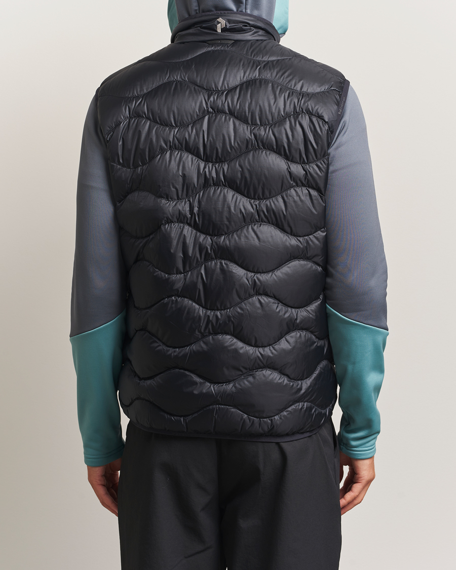 Mies | Ulkoliivit | Peak Performance | Helium Down Vest Black