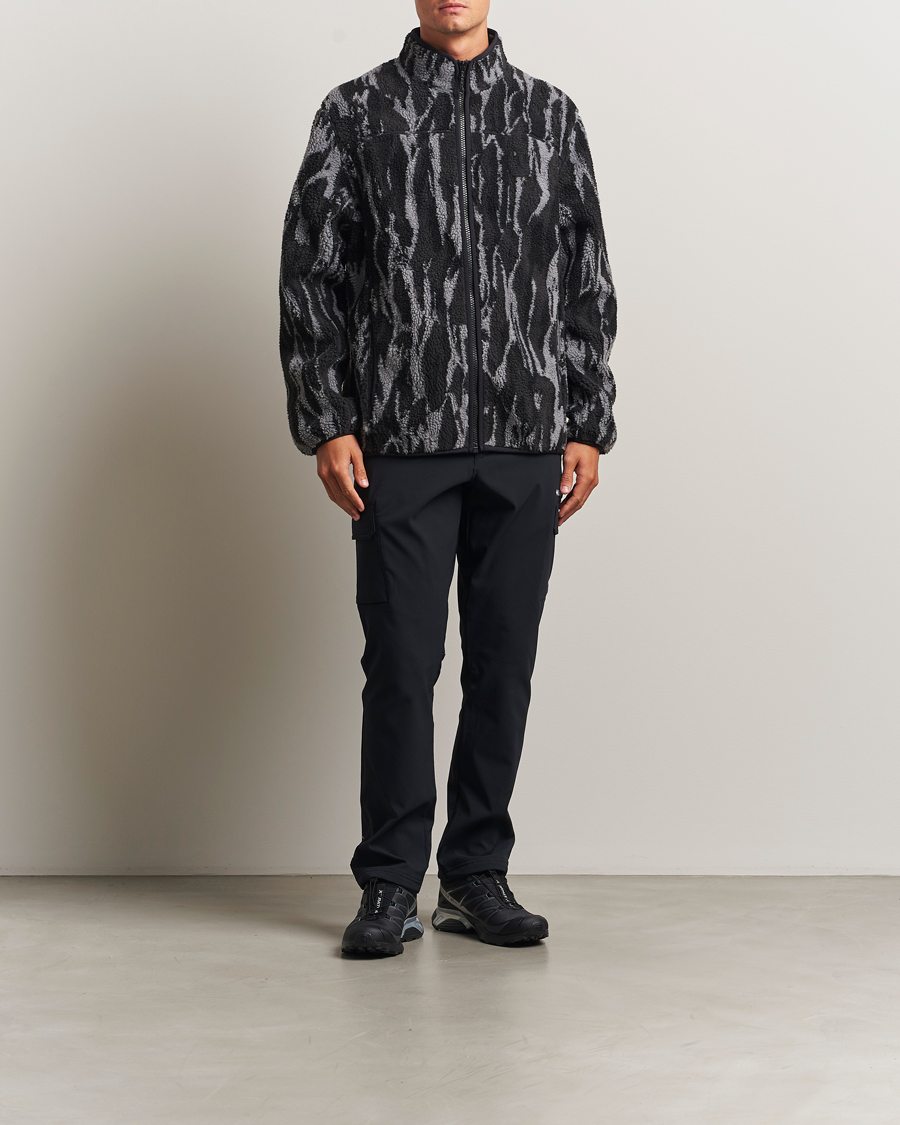 Mies | Puserot | Peak Performance | Graphic Heavy Pile Full Zip Winter Shard